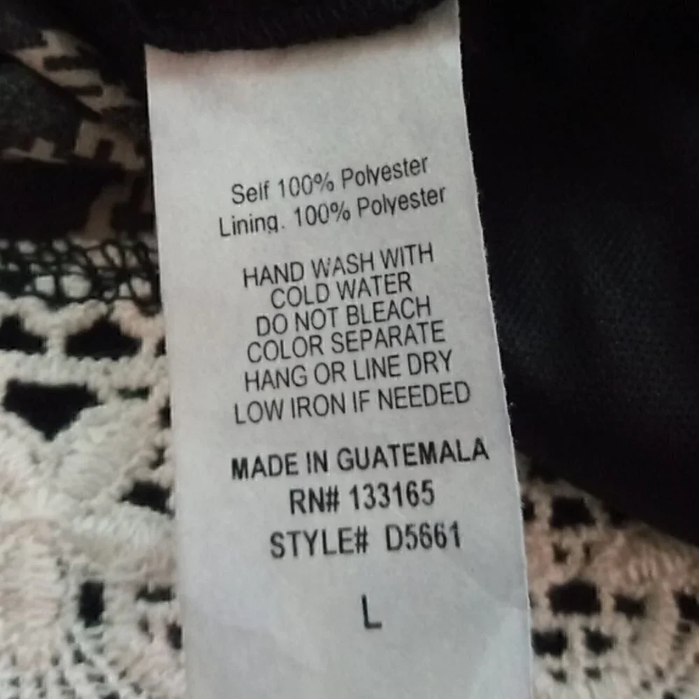 Everleigh Black & Cream Damask Dress - L - Picture 7 of 7